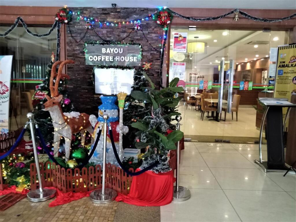 Melaka Top Largest Waterpark Resort - By Youbnb Homestay Melaka Bagian luar foto
