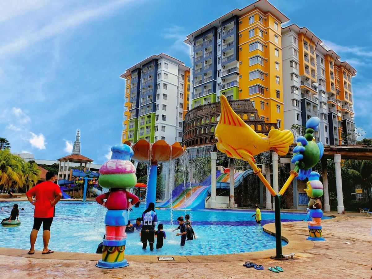 Melaka Top Largest Waterpark Resort - By Youbnb Homestay Melaka Bagian luar foto