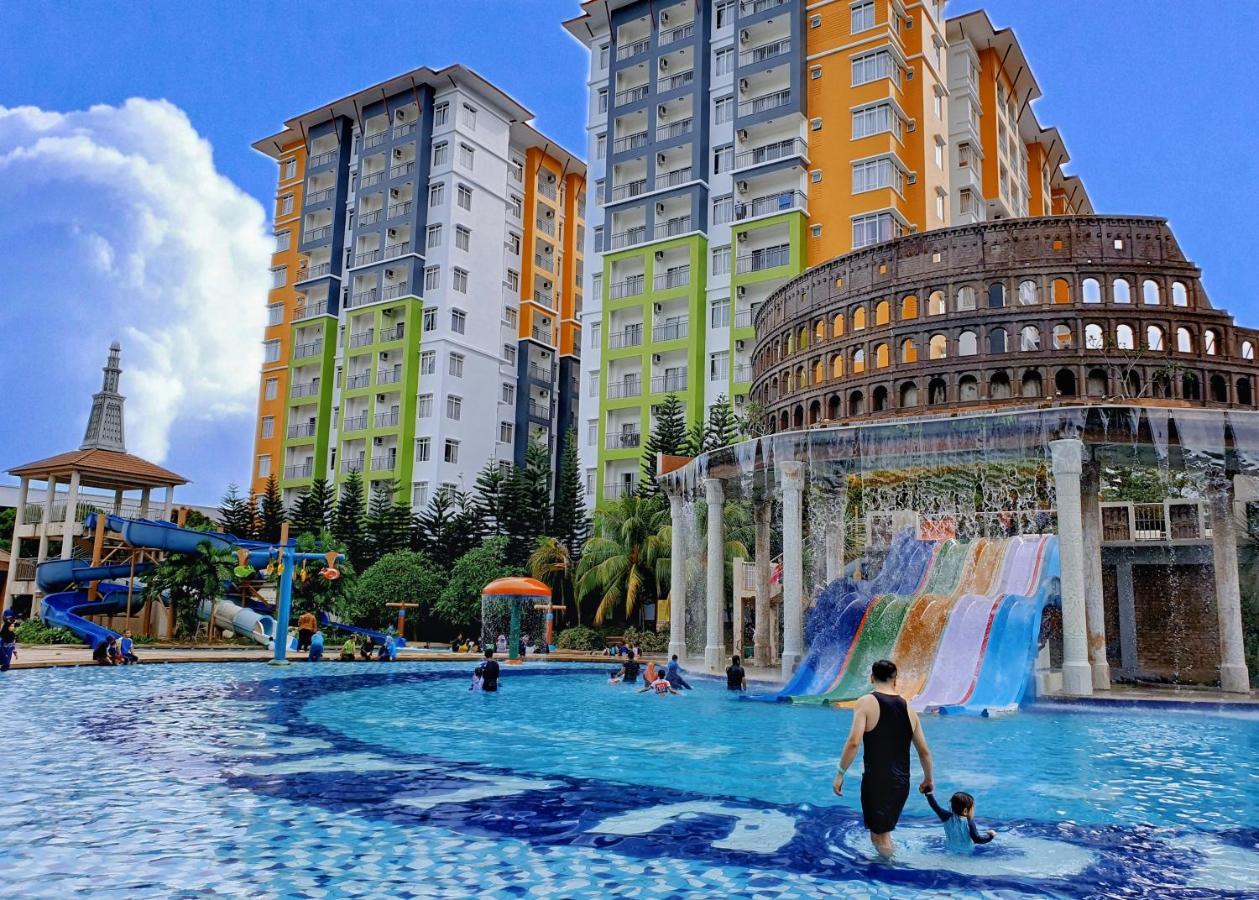 Melaka Top Largest Waterpark Resort - By Youbnb Homestay Melaka Bagian luar foto