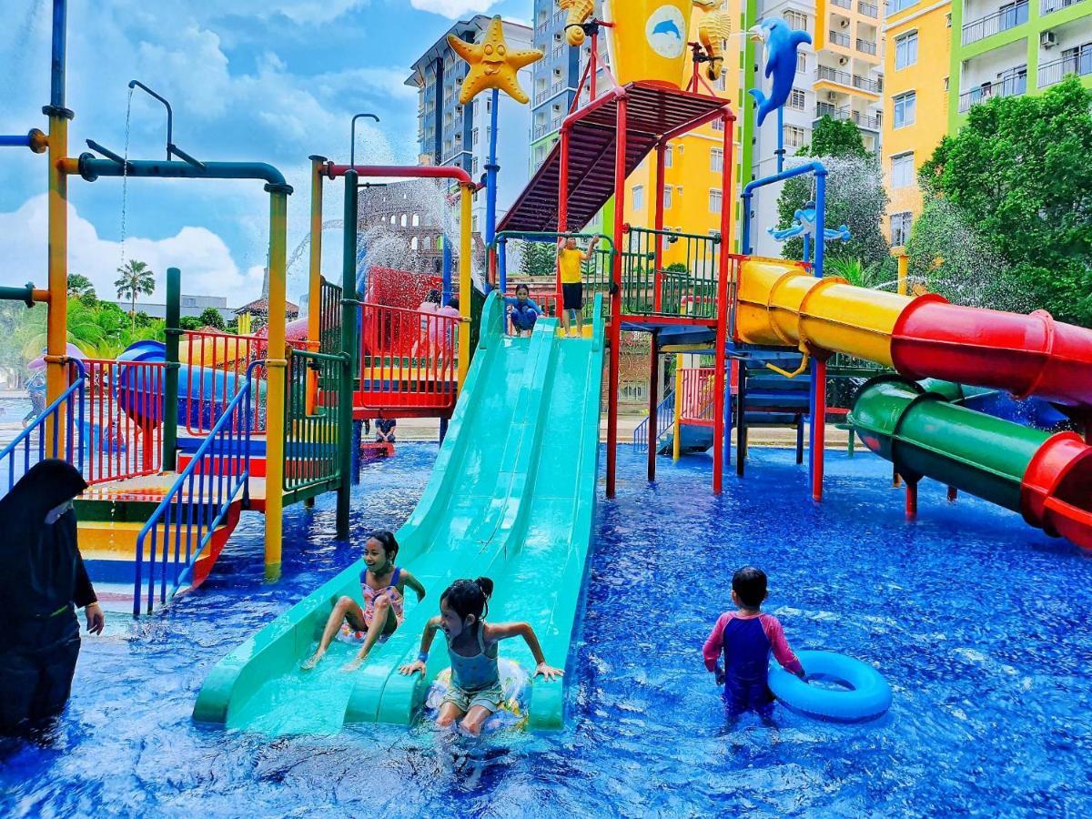 Melaka Top Largest Waterpark Resort - By Youbnb Homestay Melaka Bagian luar foto