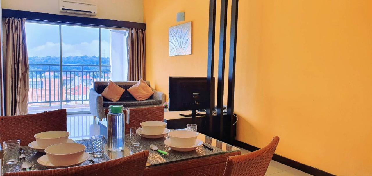 Melaka Top Largest Waterpark Resort - By Youbnb Homestay Melaka Bagian luar foto