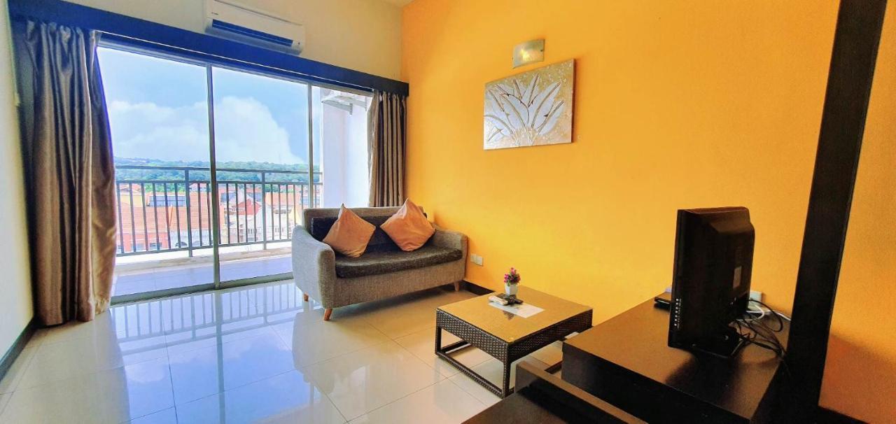 Melaka Top Largest Waterpark Resort - By Youbnb Homestay Melaka Bagian luar foto